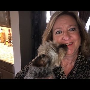 Meet your Posher, Cristie